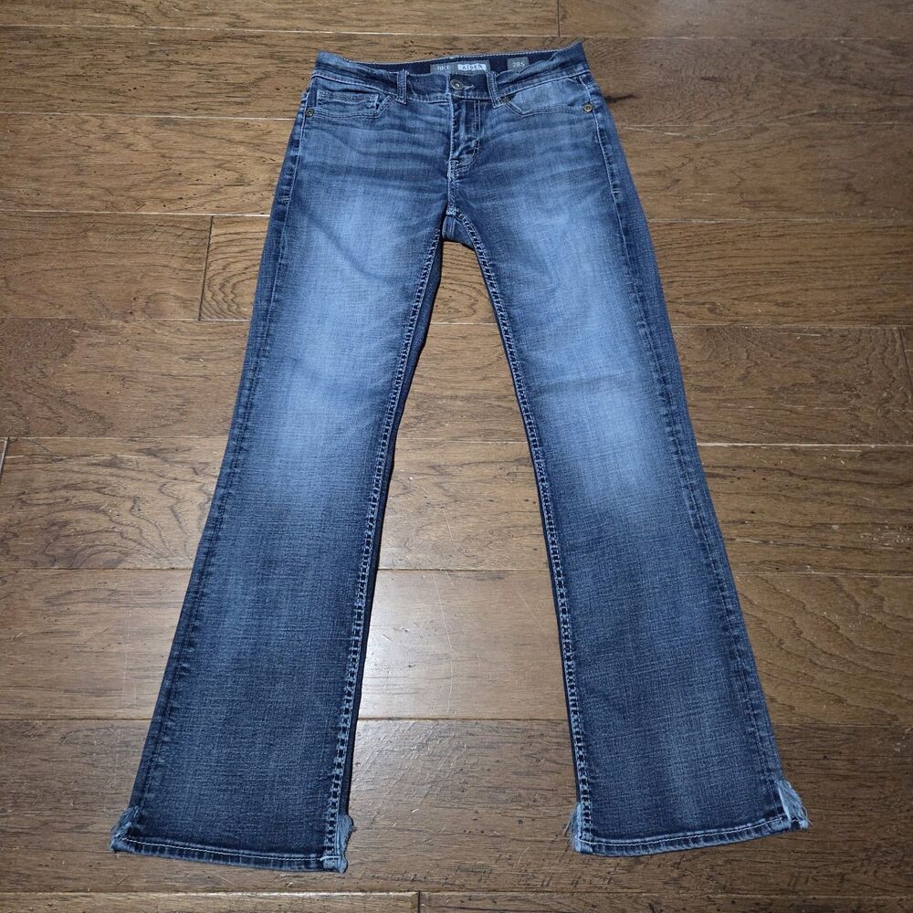 Buckle BKE Aiden Jeans Mens 28x30 Fit Bootleg Blue Denim Whiskers Med Wash